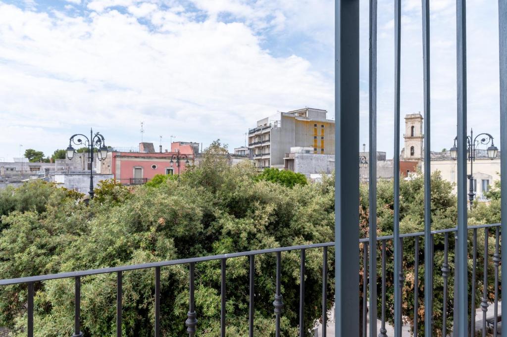 Esterno di Piazza Pertini Rooms 5