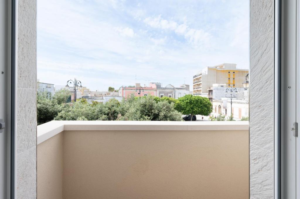 Esterno di Piazza Pertini Rooms 7